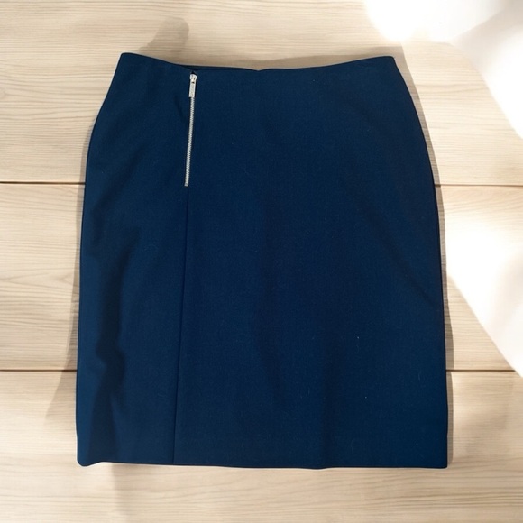 Calvin Klein Black Pencil Skirt with Gold Embellishments size 6 - Picture 2 of 10